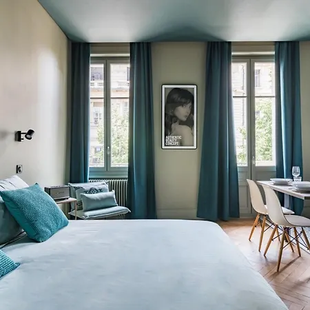 Beige Hospitalite - Bella -hypercentre - Luxe Apartment