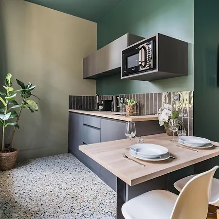 Apartment Beige Hospitalite - Bella -hypercentre - Luxe Saint-Etienne (Loire)