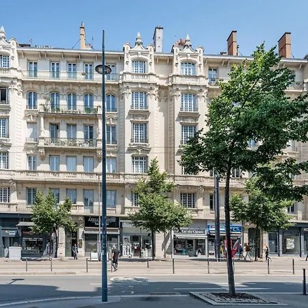 Beige Hospitalite - Bella -hypercentre - Luxe Saint-Etienne (Loire)