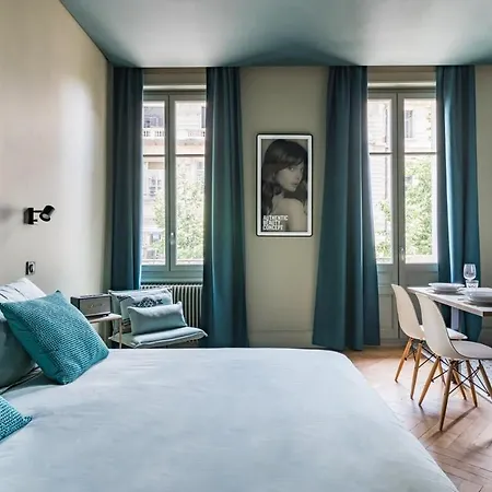 Beige Hospitalite - Bella -hypercentre - Luxe Apartament